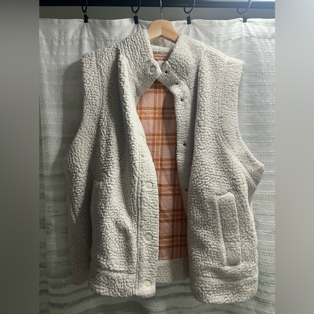 Aerie Cream Sherpa Vest with Orange Plaid Interior